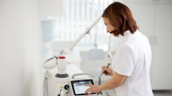 Read more about the article Urška Bizjak Ogrinc: ginekologinja, ki gradi na zaupanju, strokovnosti in individualnem pristopu